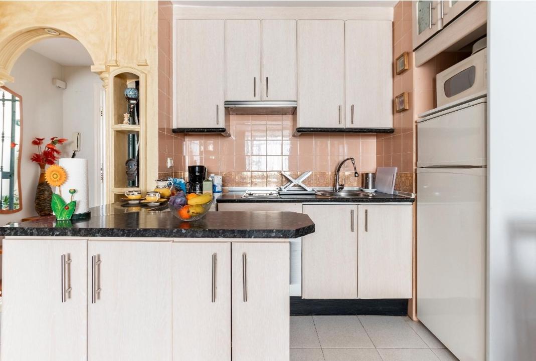 Apartamento Oasis Torremolinos Kültér fotó